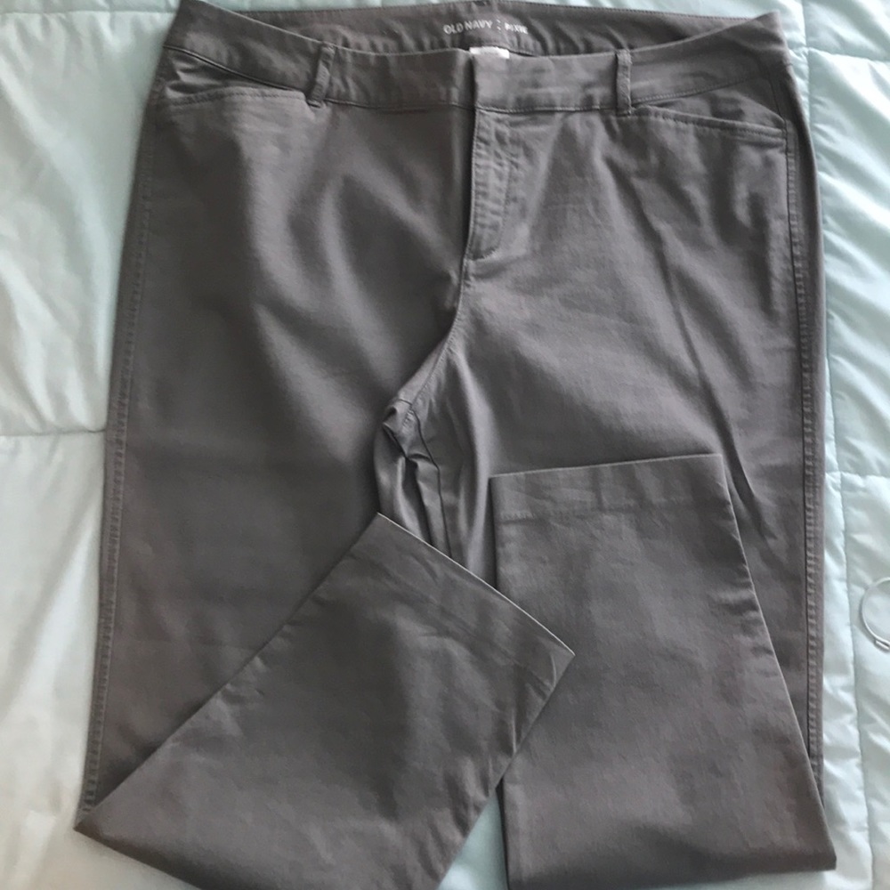 Old Navy Size 16 Gray Pixie Chinos